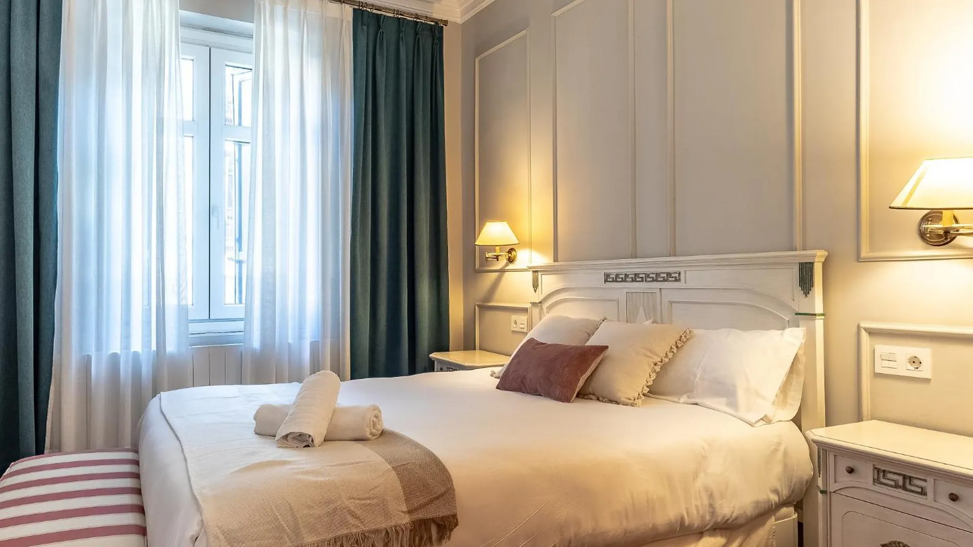 Aston - Bilbao Amplio Y Centrico Apartment 0*,  Spain